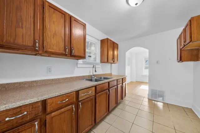 13327 Whitcomb St — photo 5