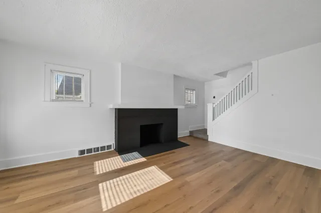 13327 Whitcomb St — photo 2