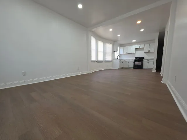 9250 Genessee St — photo 1