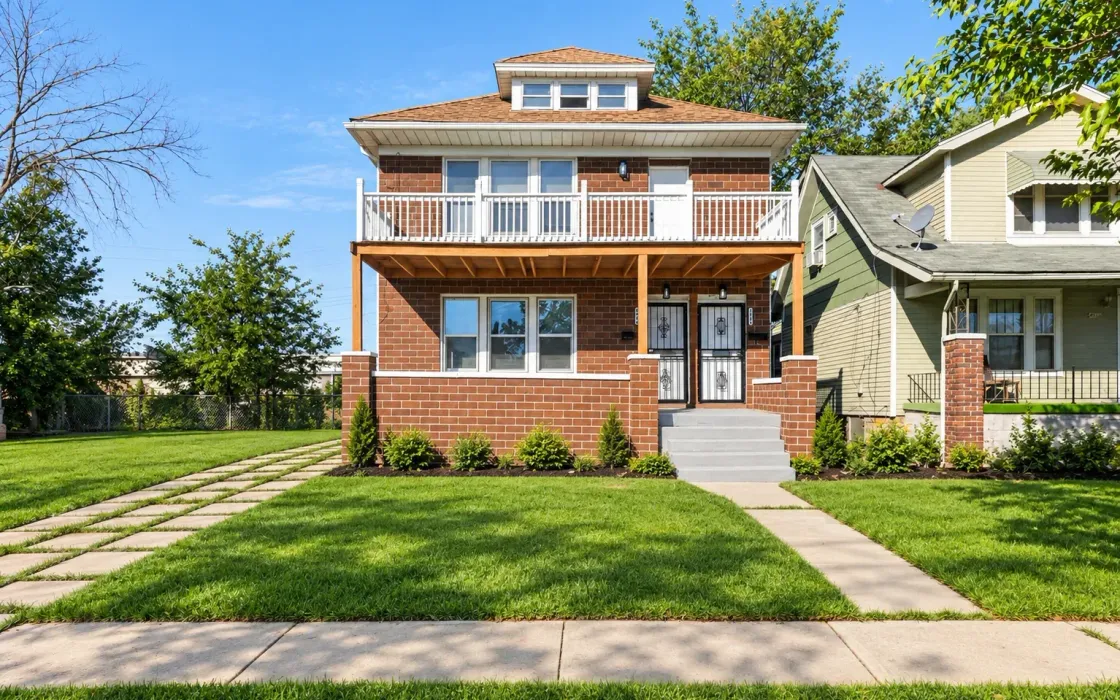 9405 Woodside St property photo