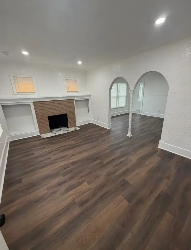 9405 Woodside St — photo 1