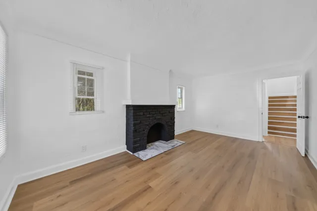 13527 Winthrop St — photo 3