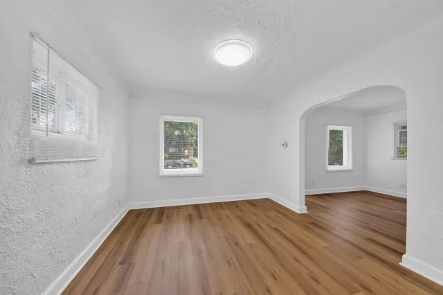 13527 Winthrop St — photo 8