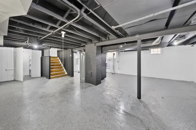 13527 Winthrop St — photo 20