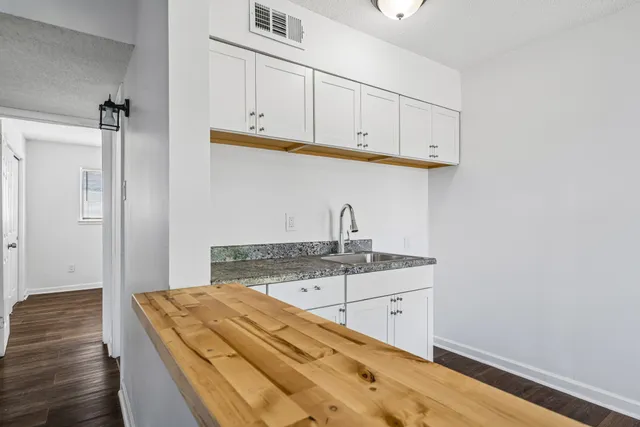 Cherokee Apartments — photo 5